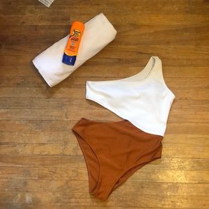 One piece bathing suit